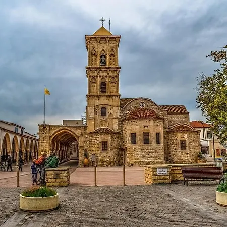 Apartment,near The Pinikoudes Apartament *