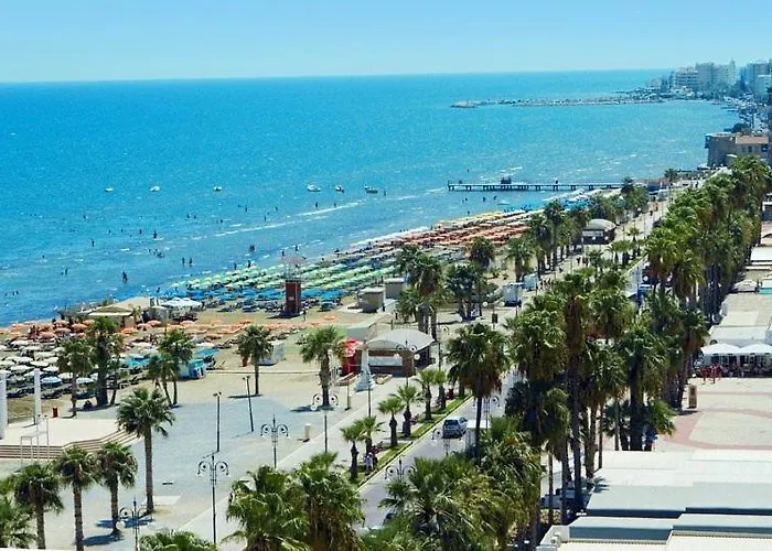 Daire Apartment,near The Pinikoudes Larnaca