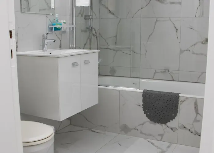 Apartment,near The Pinikoudes * Larnaca