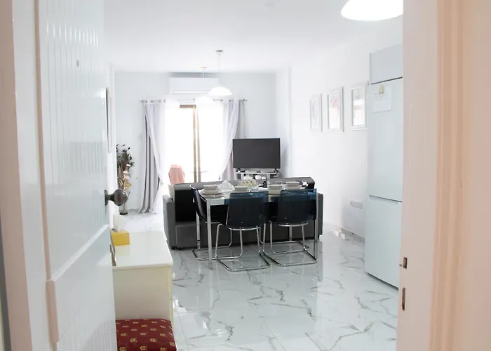 Daire Apartment,near The Pinikoudes Larnaca