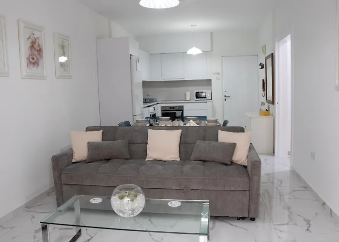 Apartment,near The Pinikoudes Lárnaka