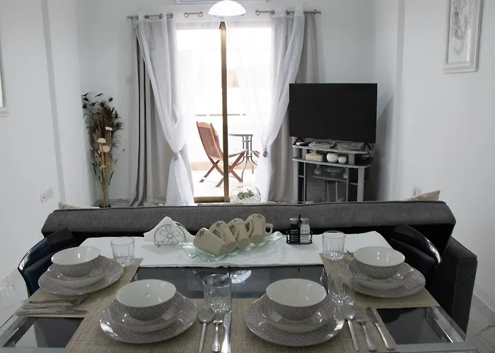 Apartment,near The Pinikoudes Apartment