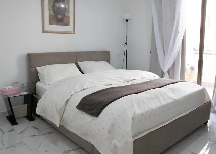 Apartment,near The Pinikoudes דירה לרנקה