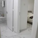 Apartment,near The Pinikoudes * Ларнака