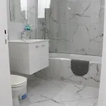 Apartment,near The Pinikoudes * Ларнака